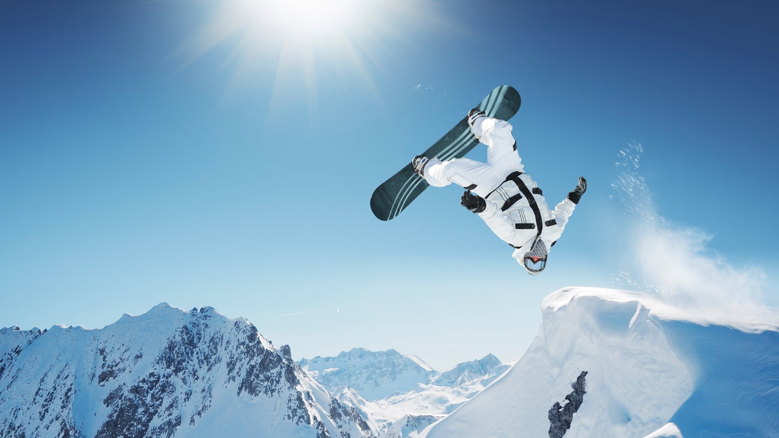 乔·波尔曼在比赛中的冷静决策，助袋鼠队锁定胜利，乔治波尔蒂