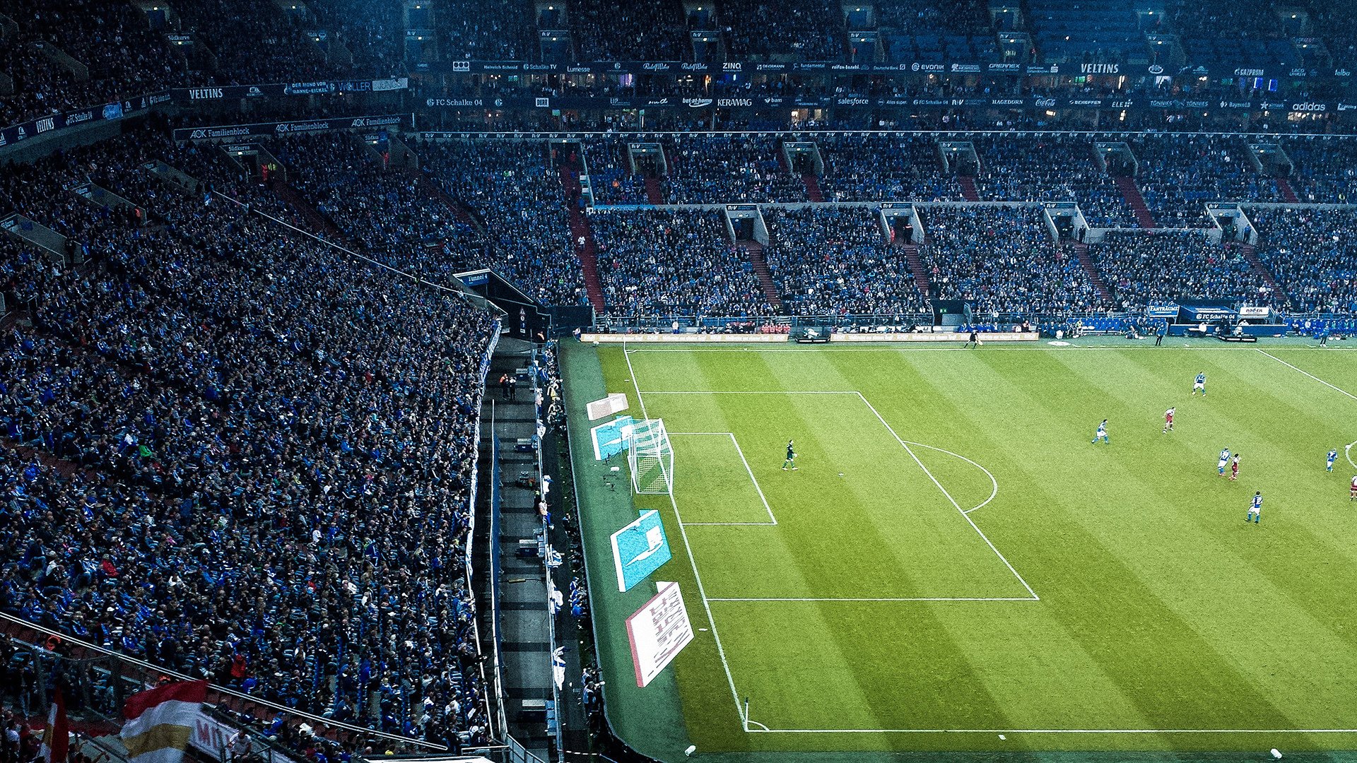 乔治·巴尔：他是全黑队防守和进攻的“双面战士”，每次比赛都充满精彩表现